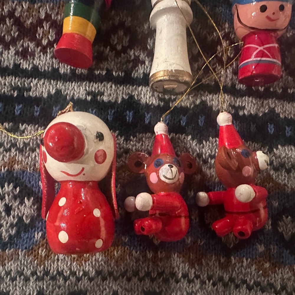 Large lot of Vintage Wooden Christmas ornaments - Picture 2 of 6